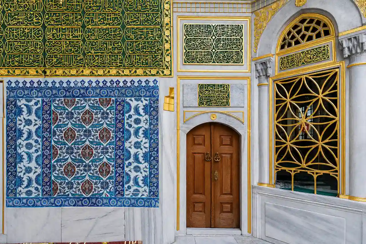 Het türbe (grafmonument) van Abu Ayyub al-Ansari bij de Eyüp Sultan Camii in Istanbul.